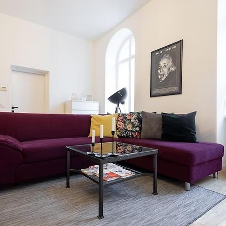 Charming & Authentic Vienna Flat - Central Located Apartment Luaran gambar