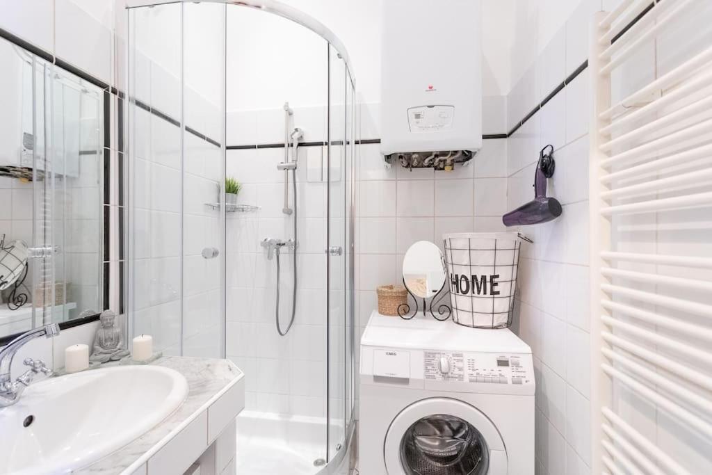 Charming & Authentic Vienna Flat - Central Located Apartment Luaran gambar