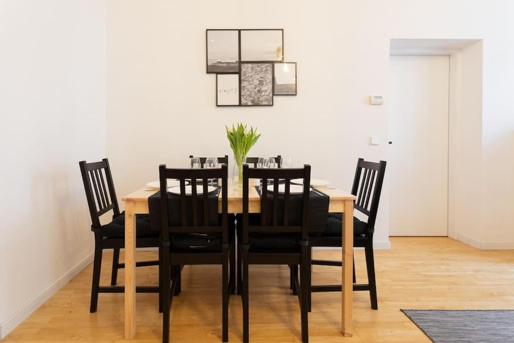 Charming & Authentic Vienna Flat - Central Located Apartment Luaran gambar